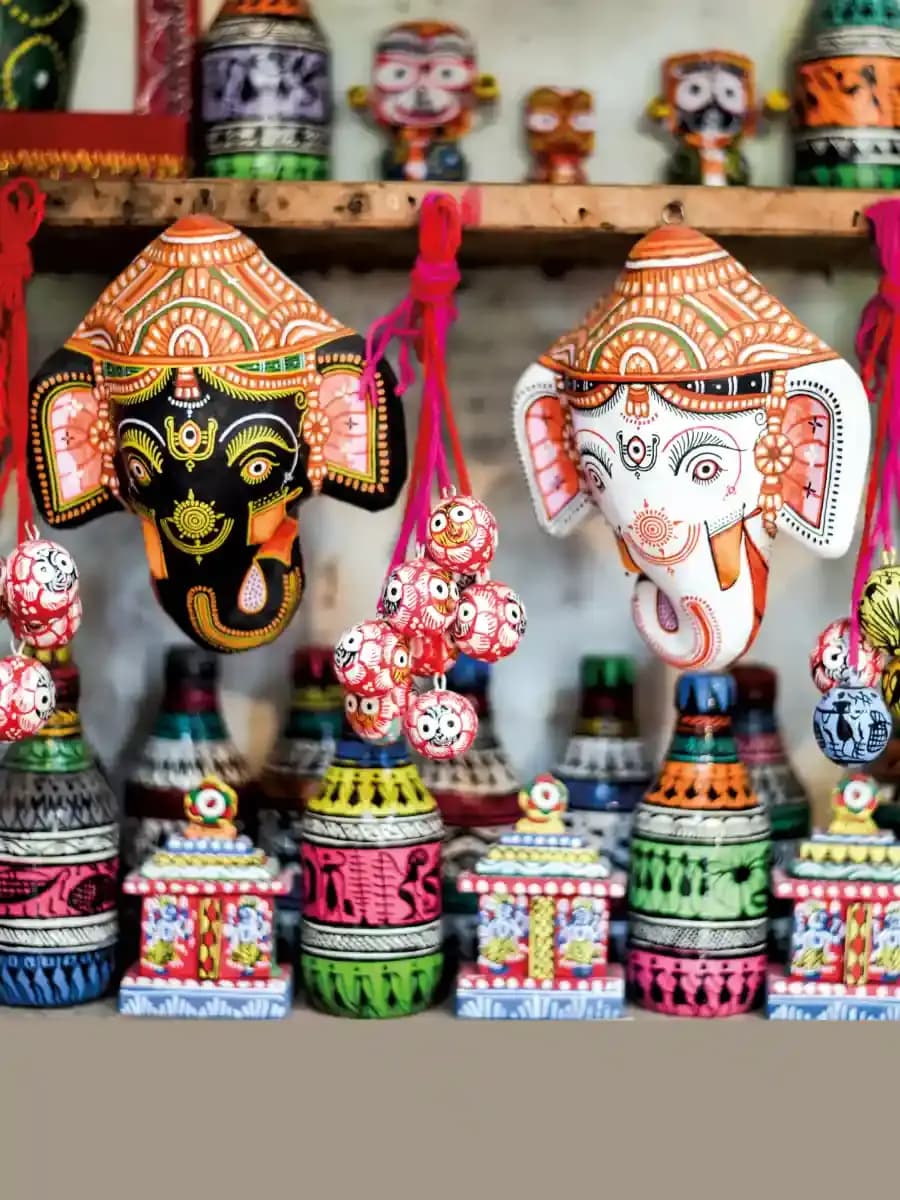 Painted decorative crafts featured for Raghurajpur heritage village