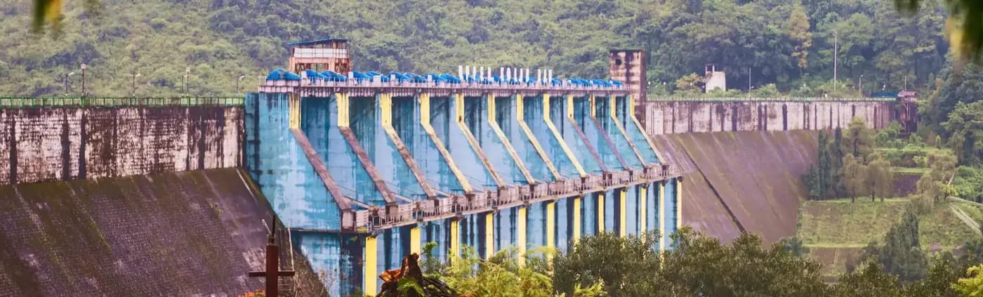 Upper Kolab Dam, spillway face
